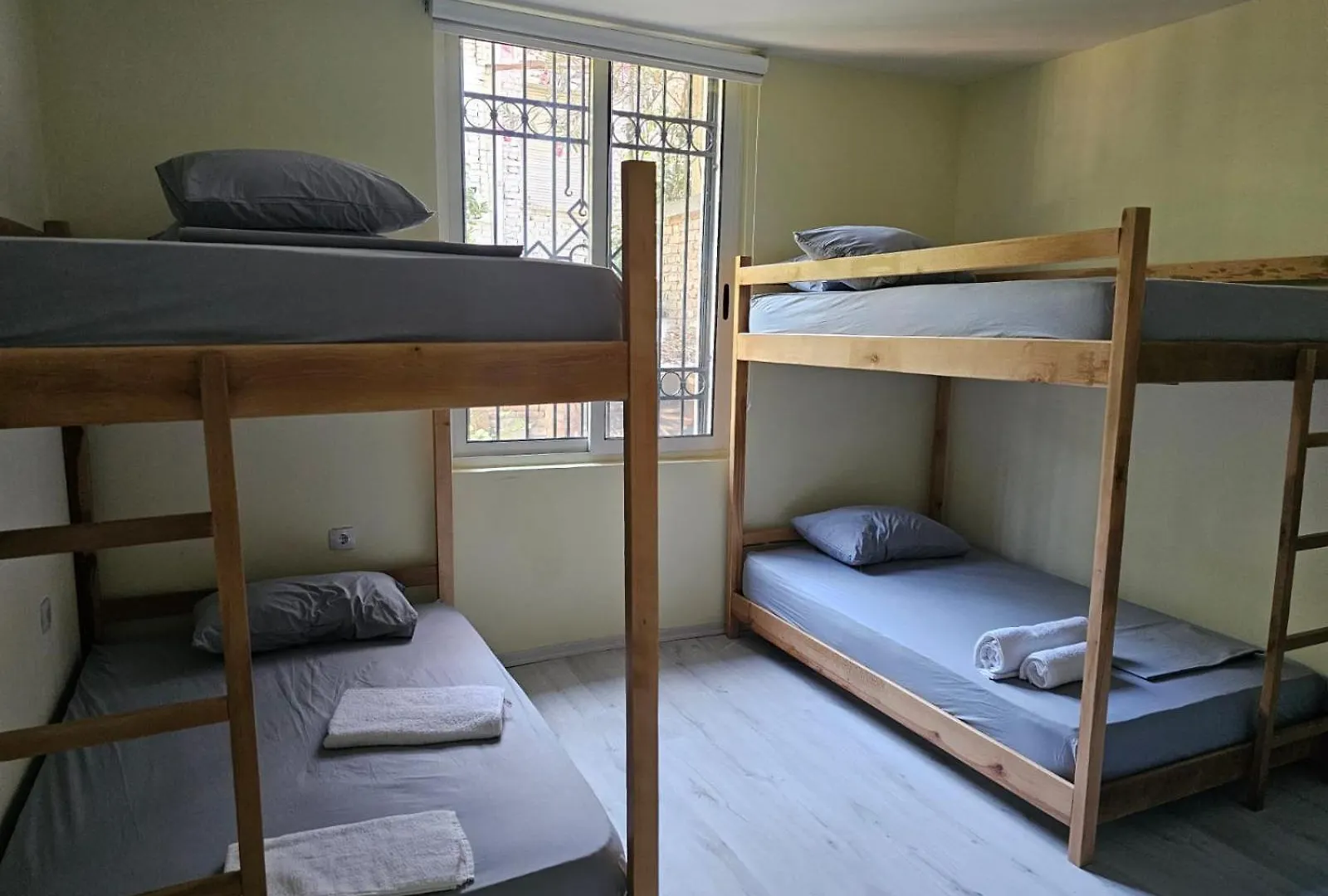 Lemon House Hostel Tirana