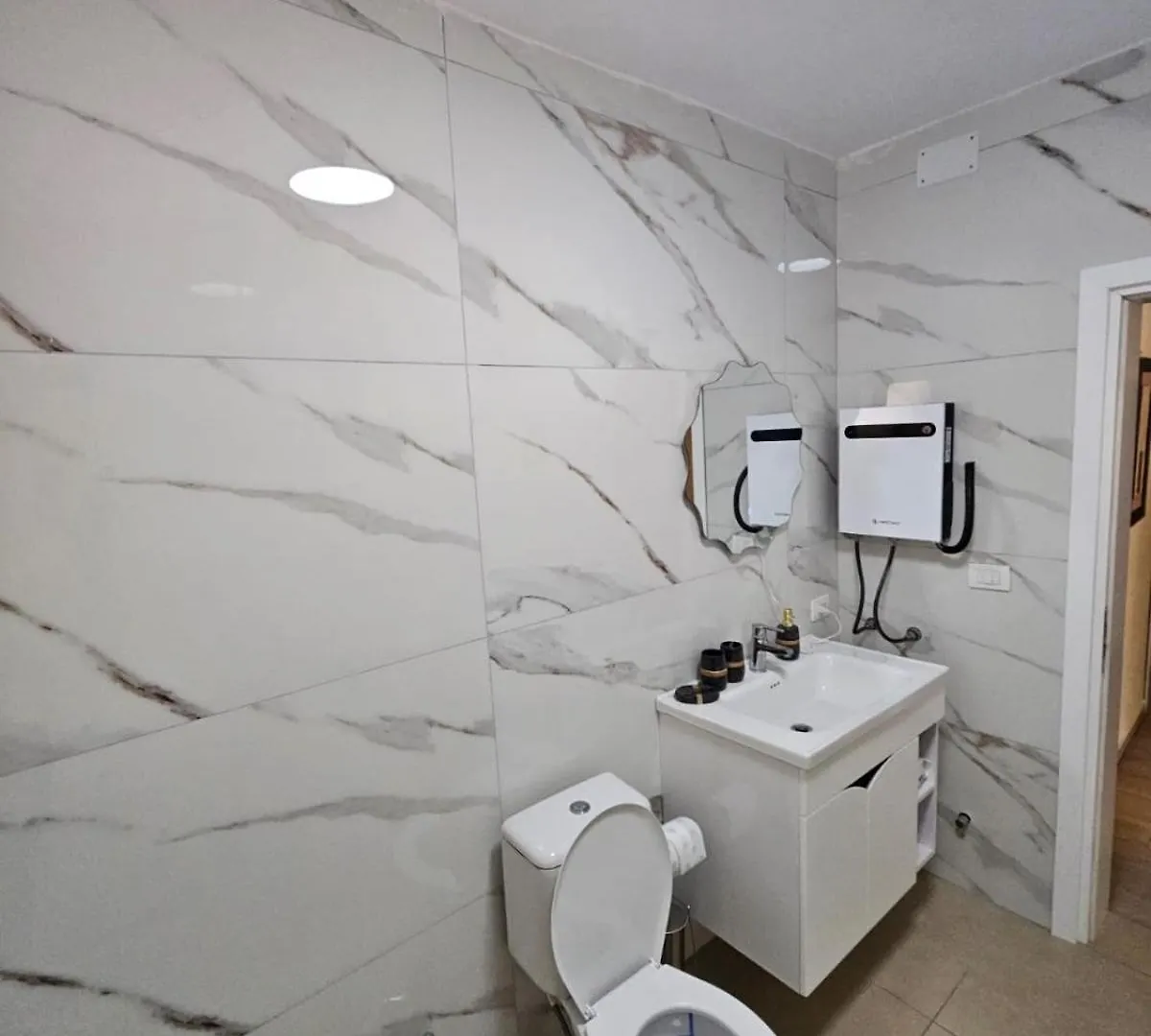 Lemon House Hostel Tirana