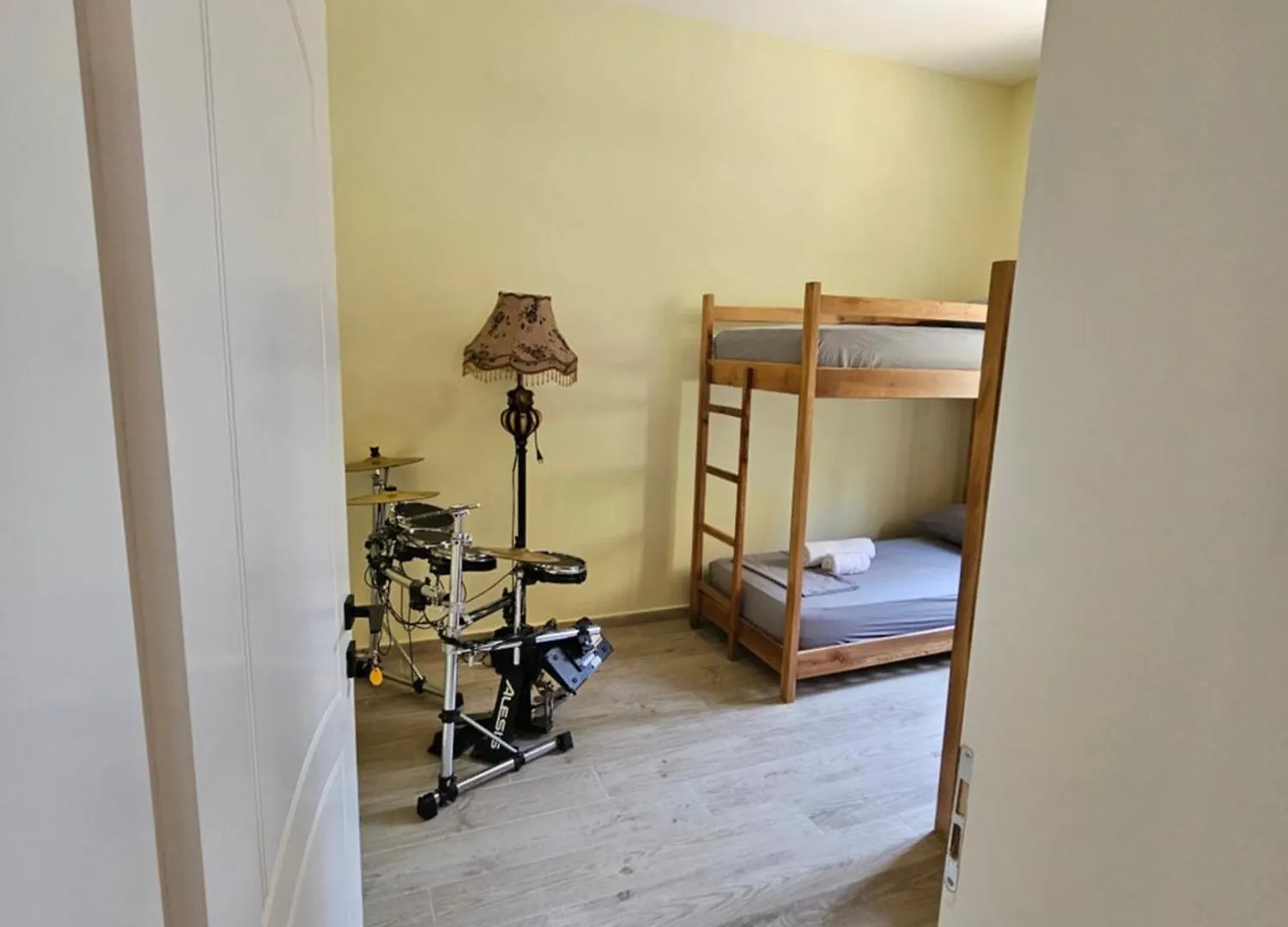 Lemon House Hostel Tirana